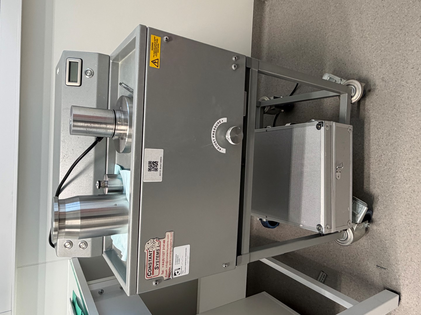 CONSTANT SYSTEMS CELL DISRUPTOR - Benchtop high-pressure cell disruptor / homogeniser
